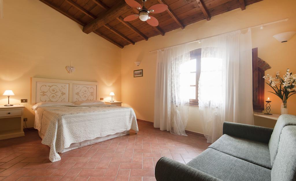 Agriturismo Le Buche Di Viesca Farm stay *